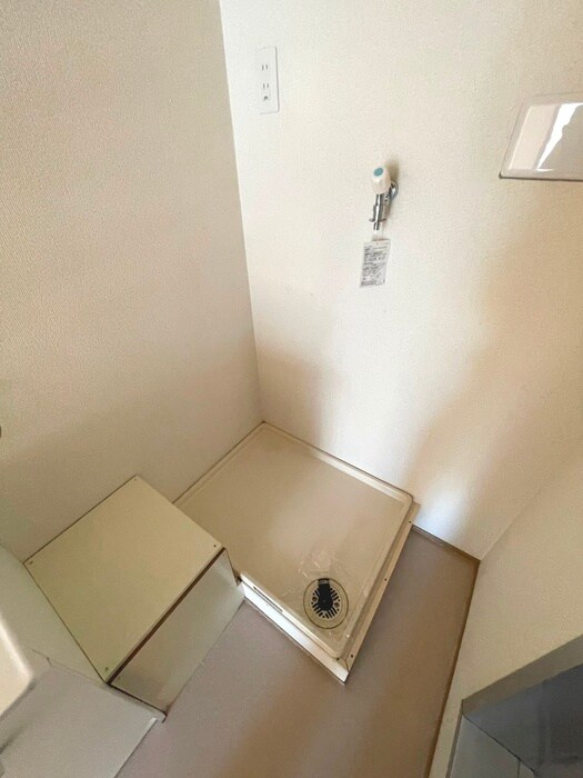 物件内観写真14　(洗濯機置場)