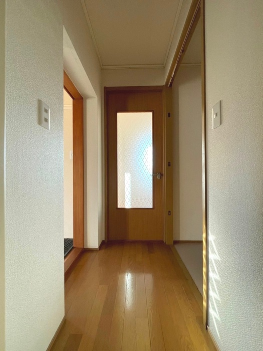 物件内観写真17　(廊下)