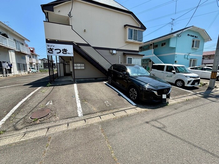 物件外観写真4　(駐車場)