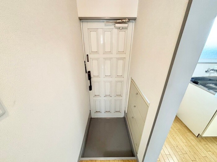 物件内観写真18　(玄関)