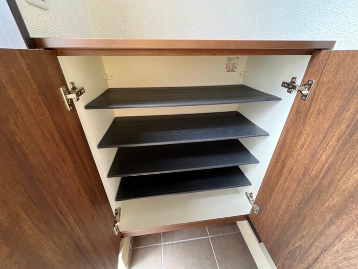 物件内観写真10　(靴箱)