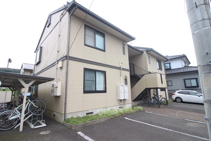 物件外観写真2　(外観写真)