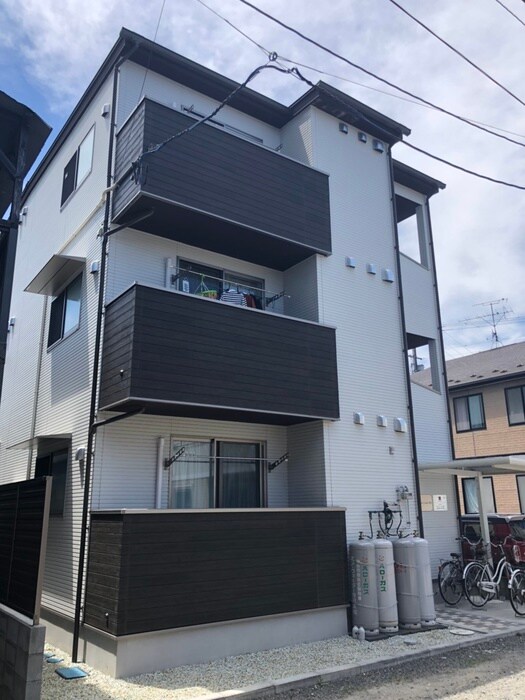 物件外観写真1　(外観写真)