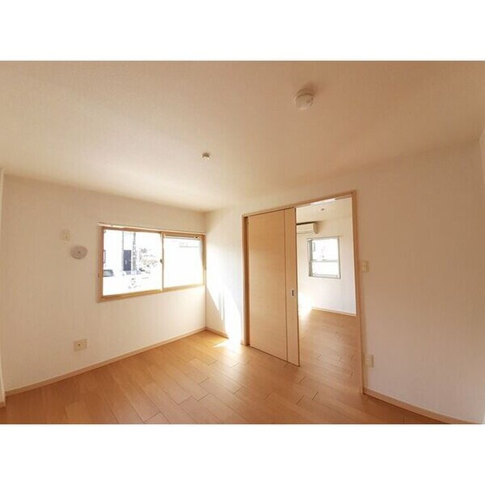 物件内観写真9　(居室)