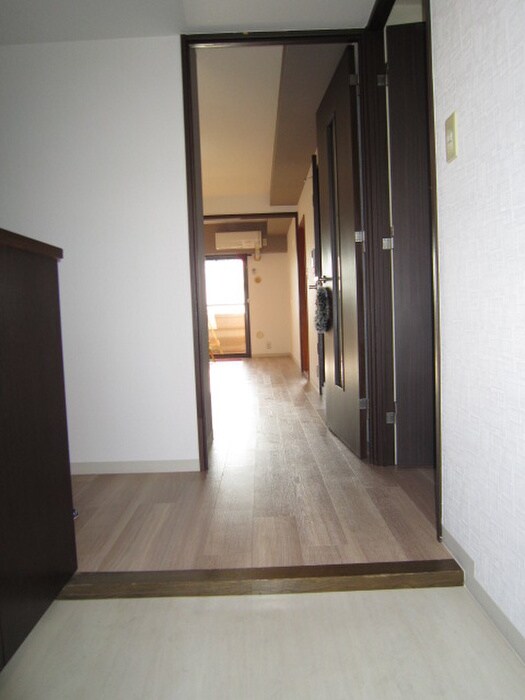 物件内観写真21　(玄関)