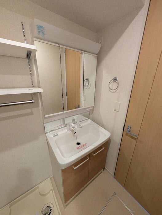 物件内観写真11　(洗面)