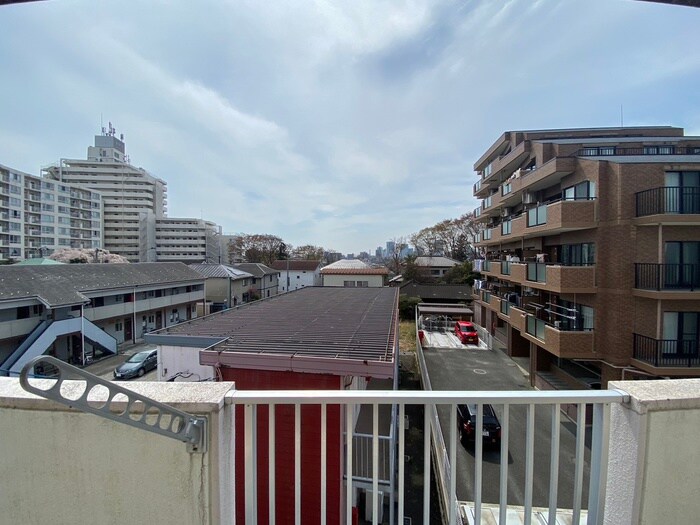 物件内観写真15　(室内からの展望)