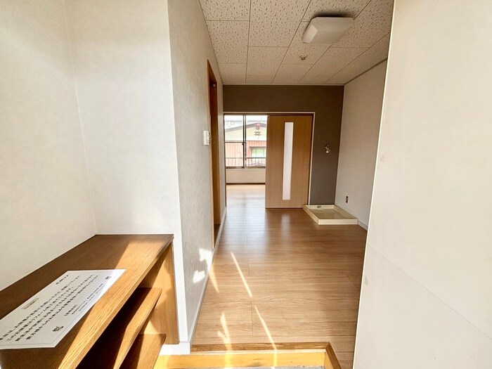 物件内観写真16　(廊下)