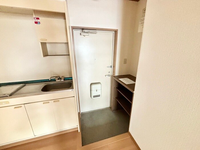 物件内観写真17　(玄関)