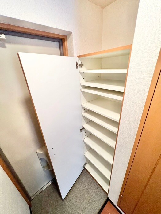 物件内観写真19　(靴箱)