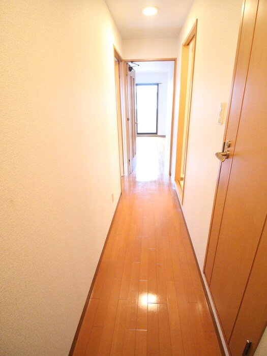 物件内観写真22　(廊下)