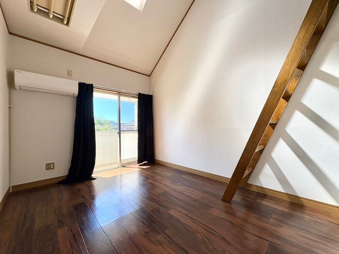 物件内観写真8　(居室)