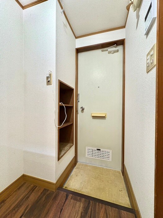 物件内観写真18　(玄関)