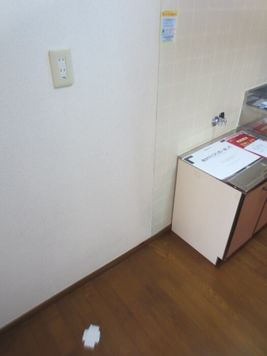 物件内観写真13　(洗濯機置場)