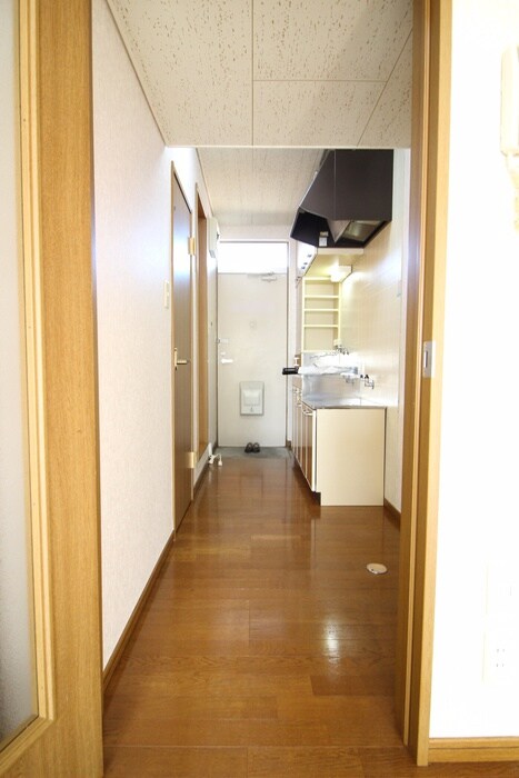 物件内観写真14　(廊下)