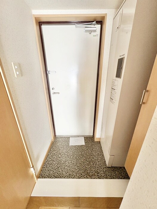 物件内観写真17　(玄関)
