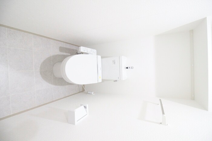 物件内観写真14　(トイレ)