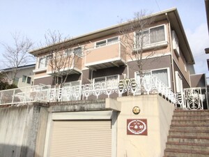 ヴィラパーク一番館外観写真