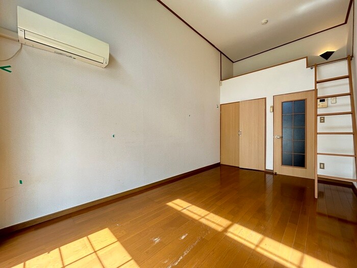 物件内観写真7　(居室)