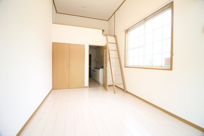 物件内観写真8　(居室)