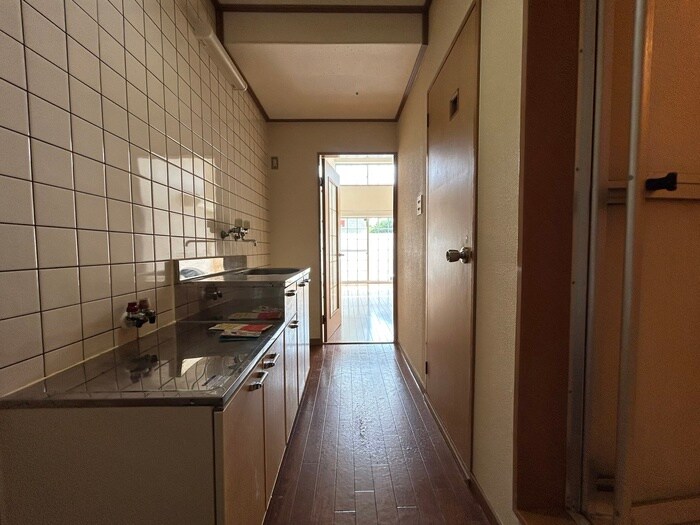 物件内観写真21　(廊下)