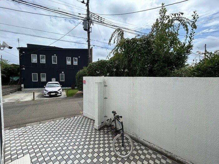 物件内観写真22　(室内からの展望)