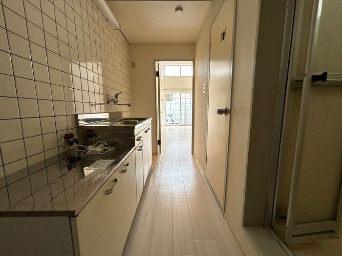 物件内観写真22　(廊下)