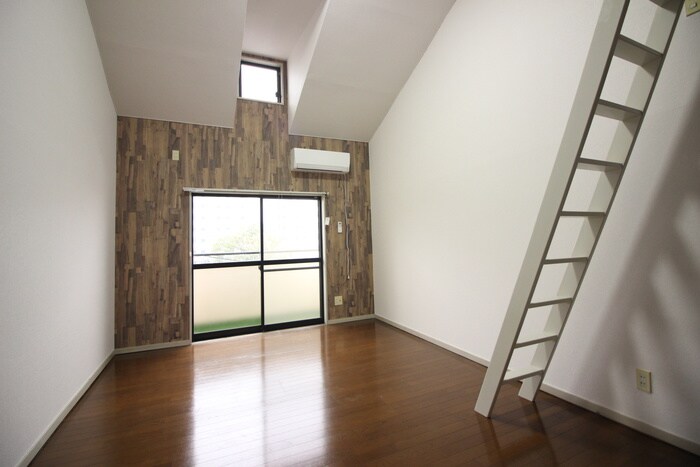 物件内観写真4　(居室)