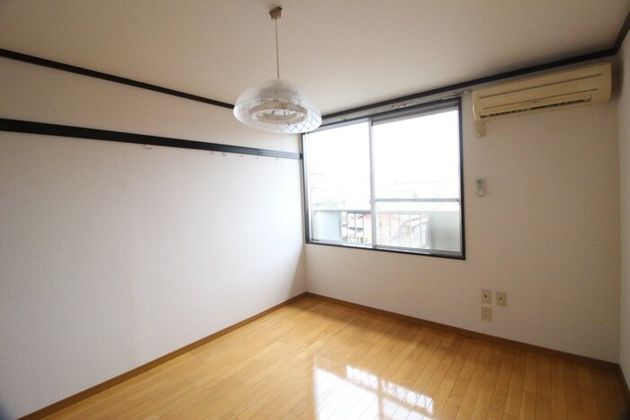 物件内観写真7　(居室)