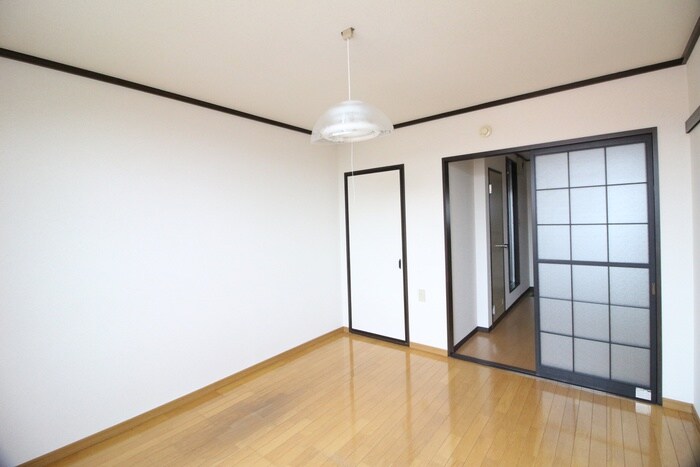 物件内観写真8　(居室)