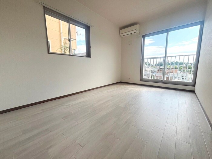 物件内観写真8　(居室)