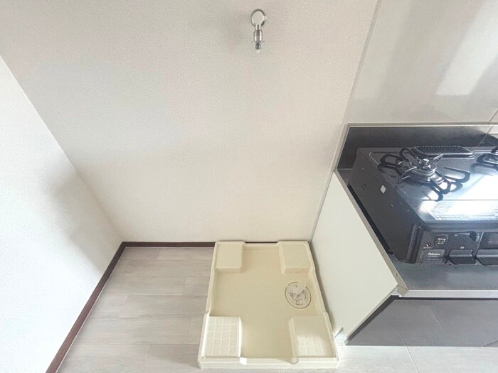 物件内観写真13　(洗濯機置場)