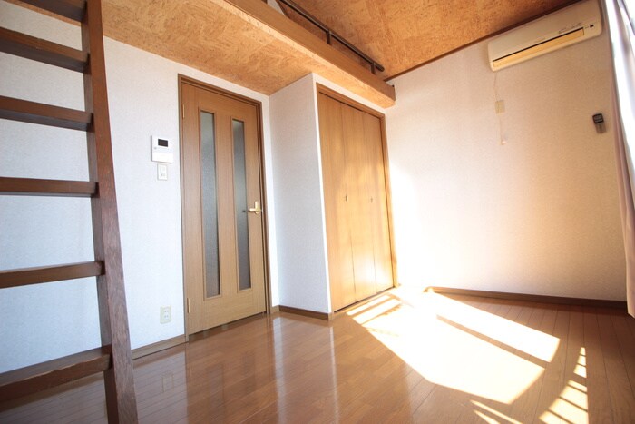 物件内観写真12　(居室)