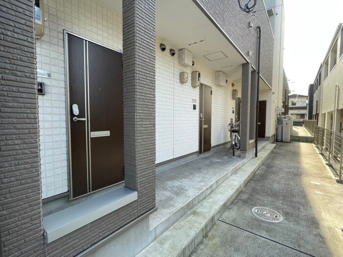 物件外観写真2　(駐輪場)