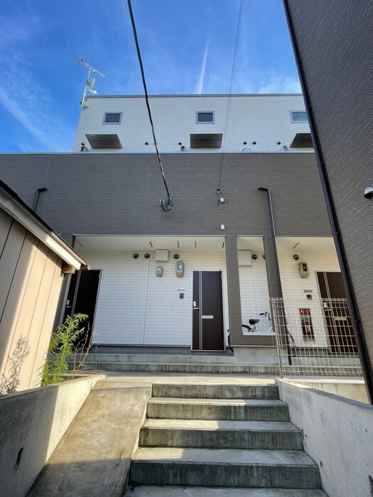 物件外観写真5　(外観写真)