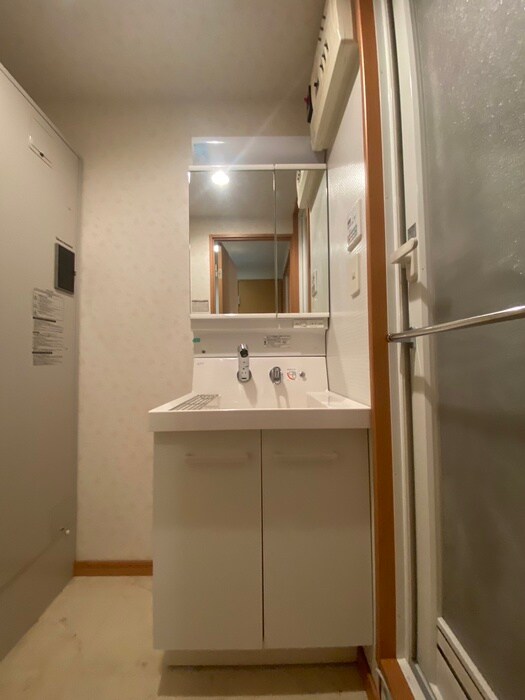 物件内観写真12　(洗面)