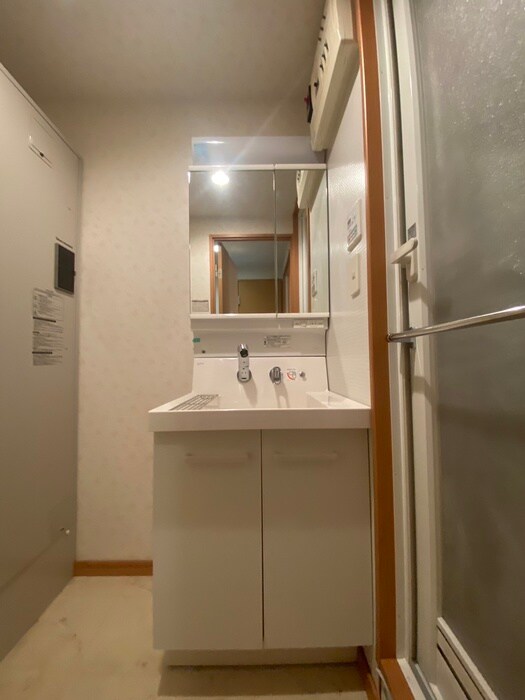 物件内観写真13　(洗面)