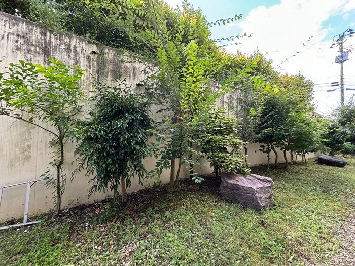 物件内観写真22　(室内からの展望)