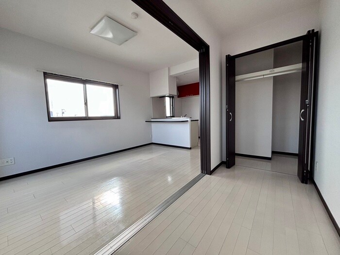 物件内観写真8　(居室)