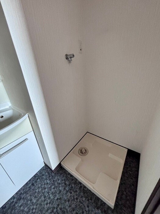 物件内観写真13　(洗濯機置場)