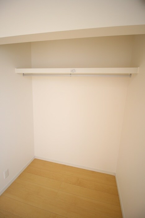 物件内観写真8　(収納)