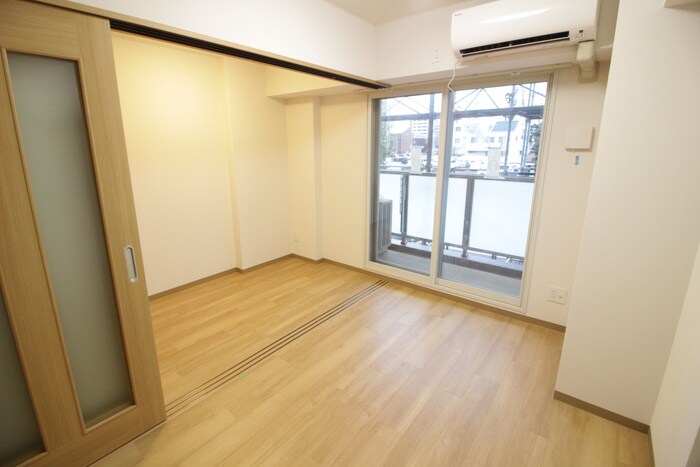 物件内観写真8　(居室)