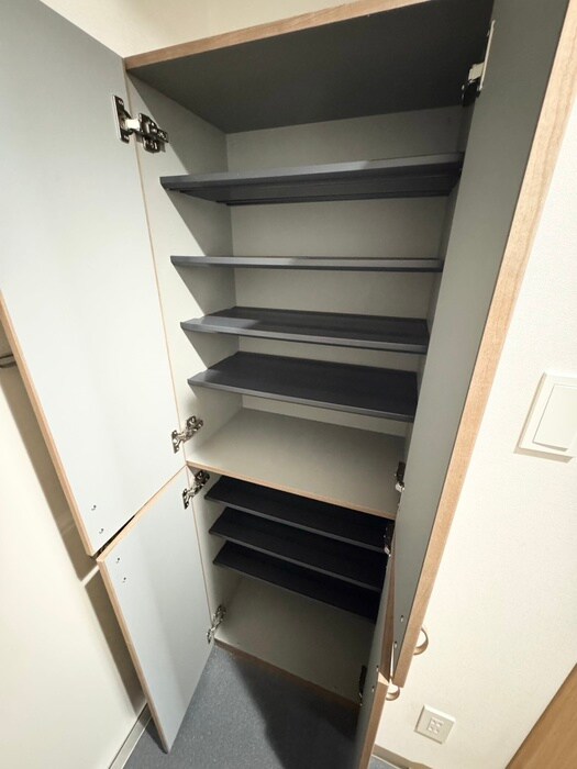 物件内観写真9　(靴箱)