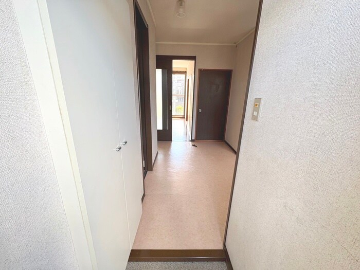 物件内観写真17　(廊下)