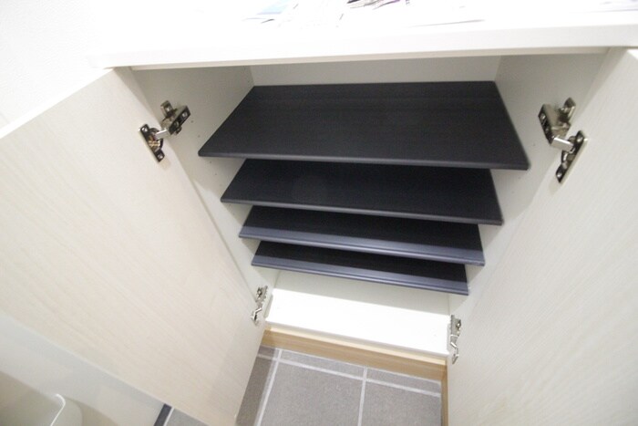 物件内観写真9　(靴箱)