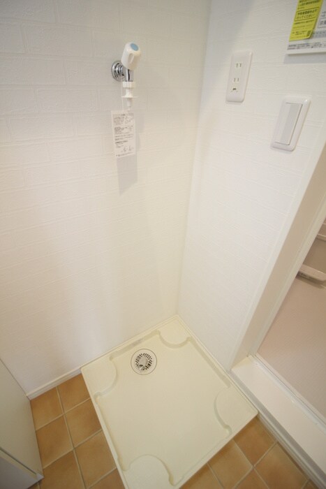 物件内観写真13　(洗濯機置場)