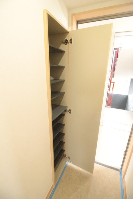 物件内観写真15　(靴箱)