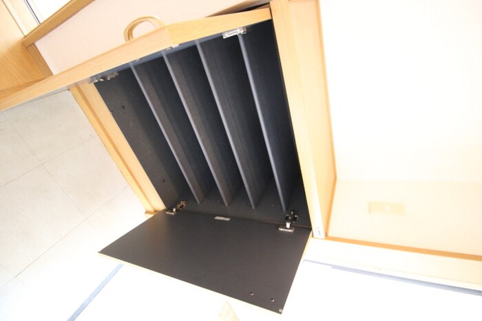 物件内観写真18　(靴箱)