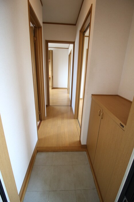 物件内観写真19　(玄関)