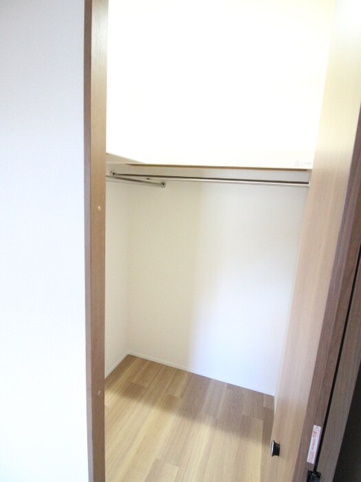 物件内観写真10　(収納)